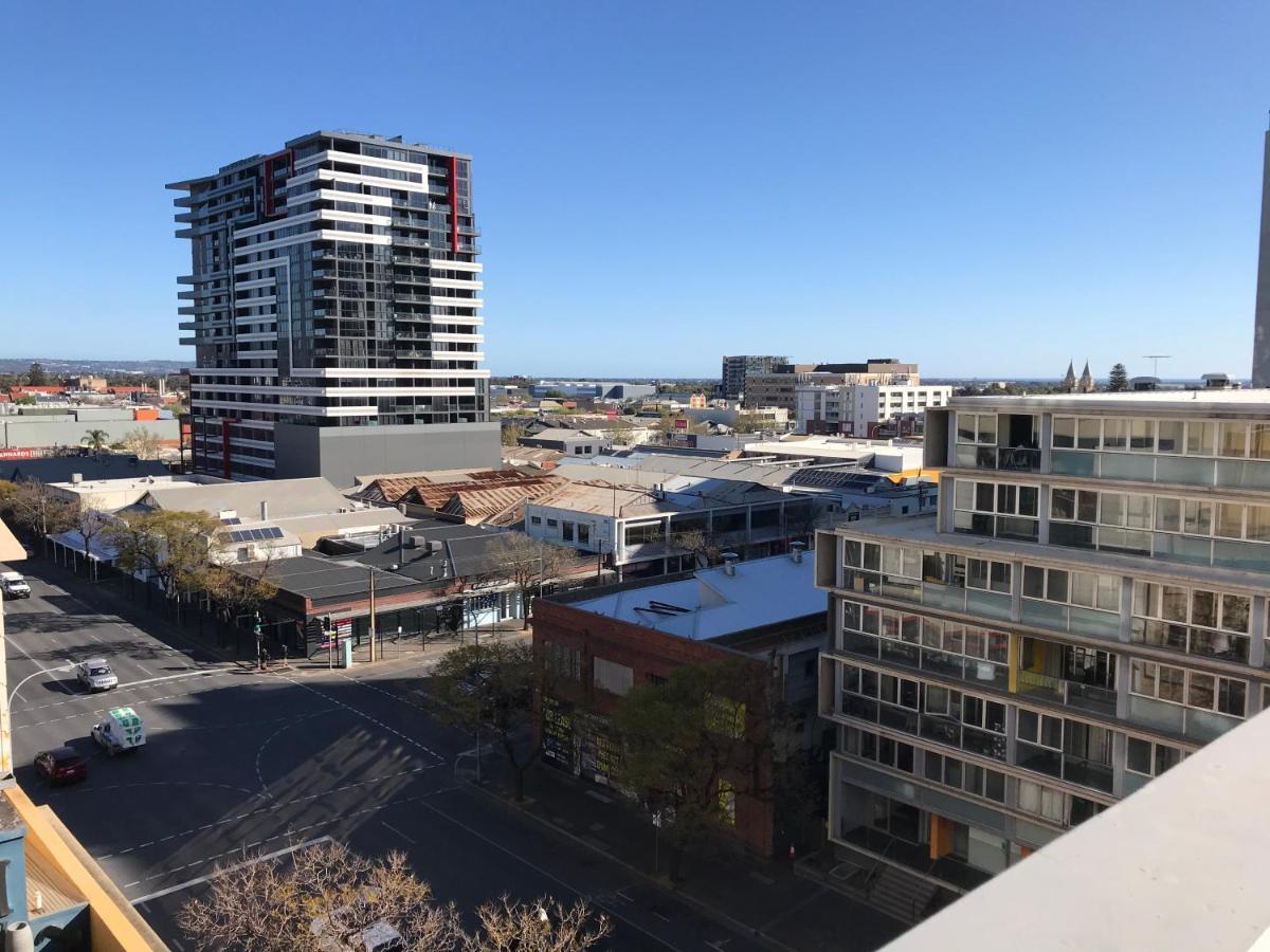 Tasha'S Apartments On Morphett Adelaide Exterior photo