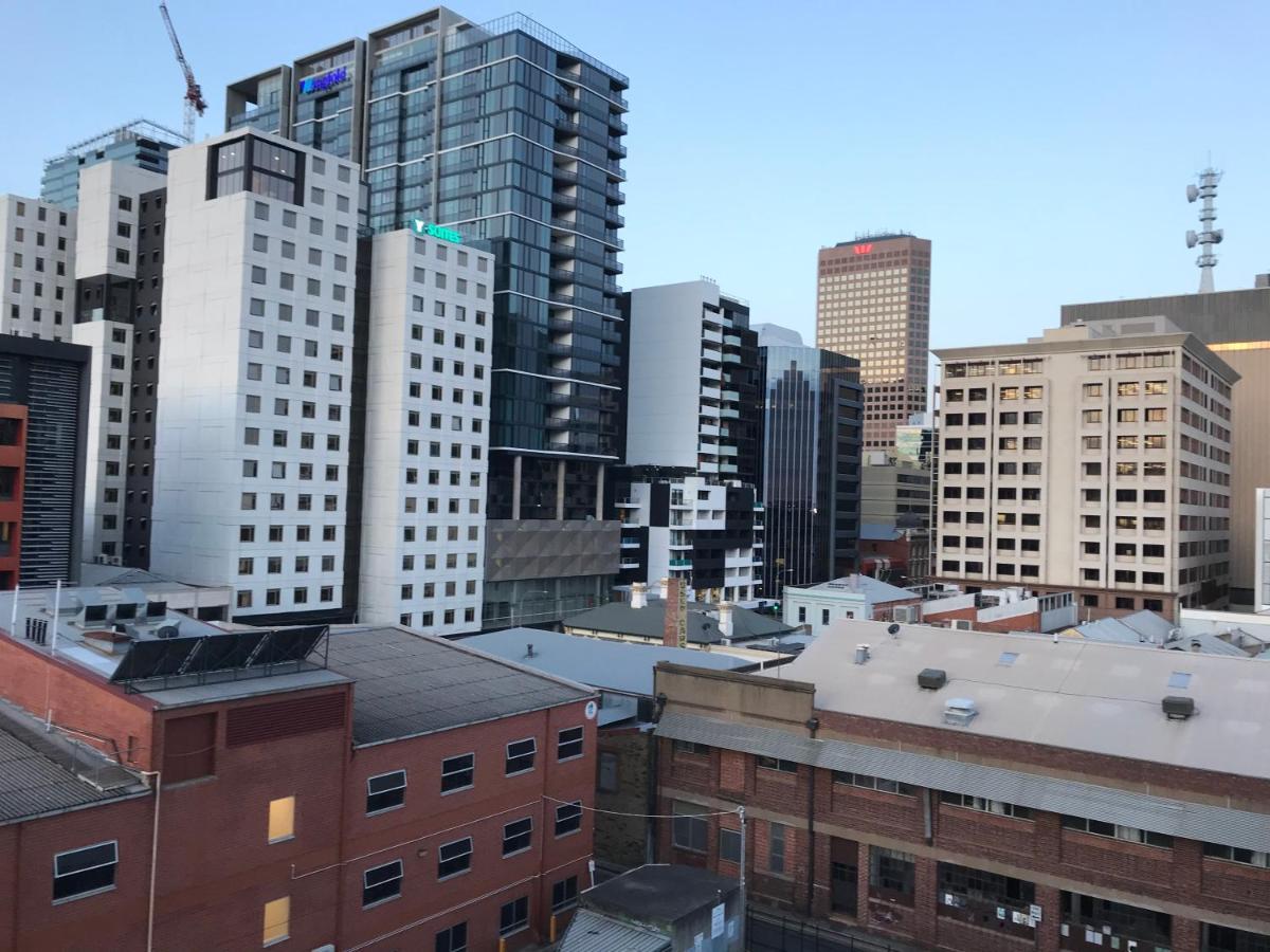 Tasha'S Apartments On Morphett Adelaide Exterior photo