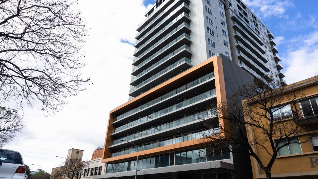 Tasha'S Apartments On Morphett Adelaide Exterior photo