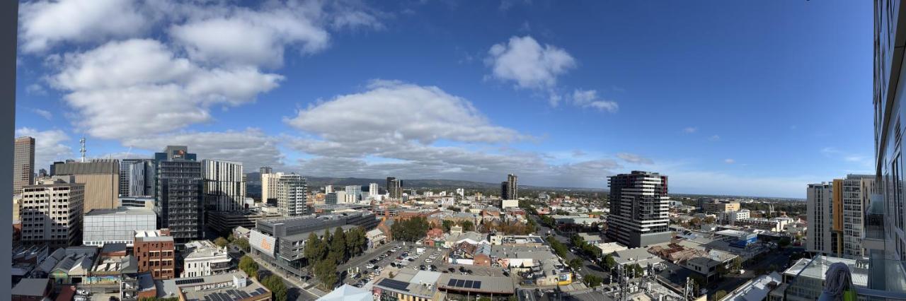 Tasha'S Apartments On Morphett Adelaide Exterior photo