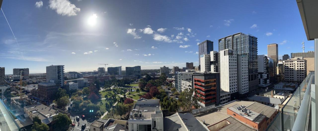Tasha'S Apartments On Morphett Adelaide Exterior photo
